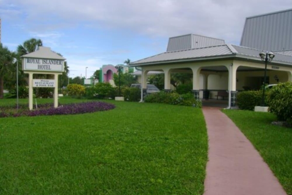 Royal Islander Hotel (Freeport)